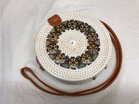 Rotan damestas wit - bruin, 18 cm rond, met schouderband