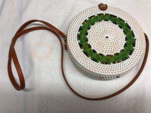 Rotan damestas wit - groen, 20 cm rond, met schouderband