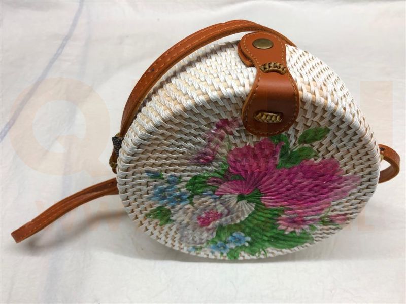 Rotan damestas wit / bloem, 18 cm rond, met schouderband