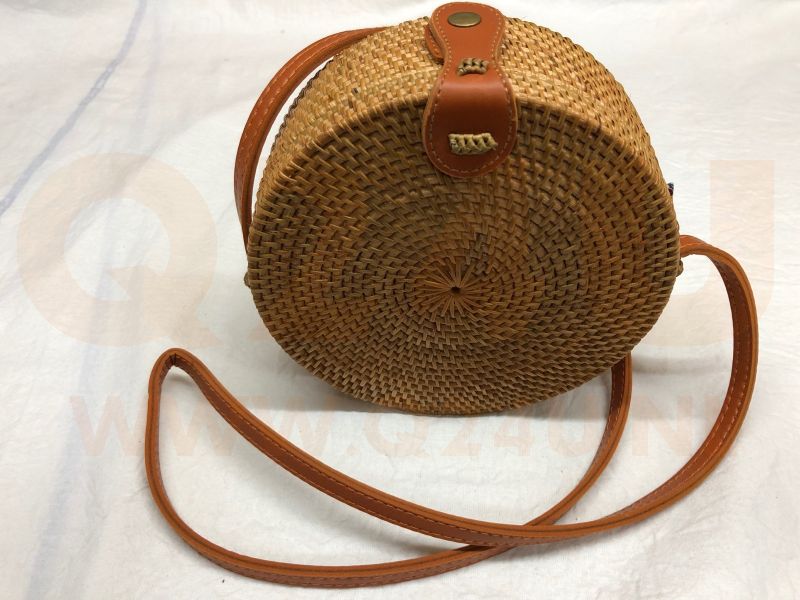 Rotan damestas bruin (hout) , 18 cm rond, met schouderband