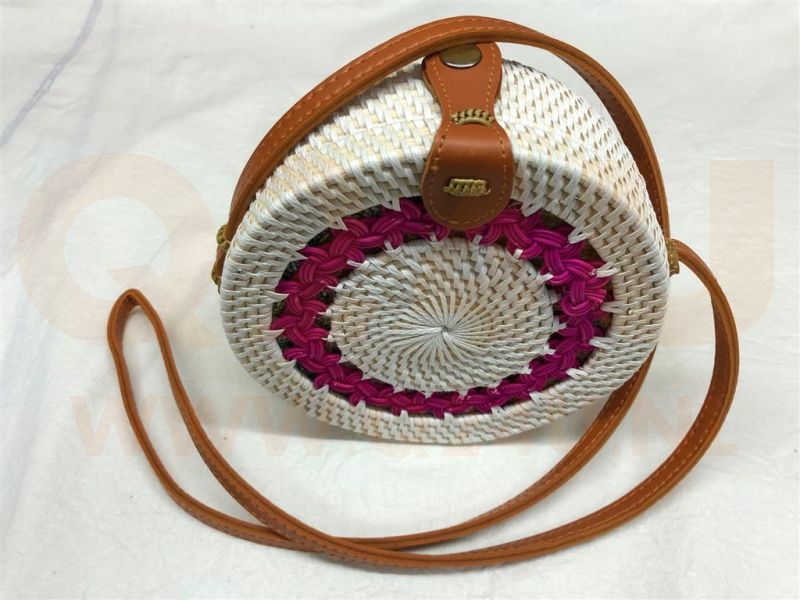 Rotan damestas wit - roze, 18 cm rond, met schouderband