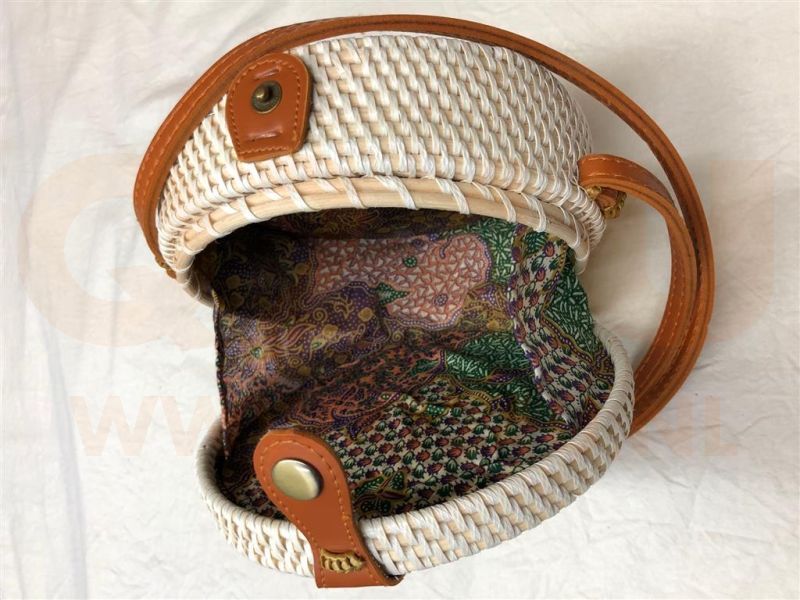 Rotan damestas wit - groen, 18 cm rond, met schouderband