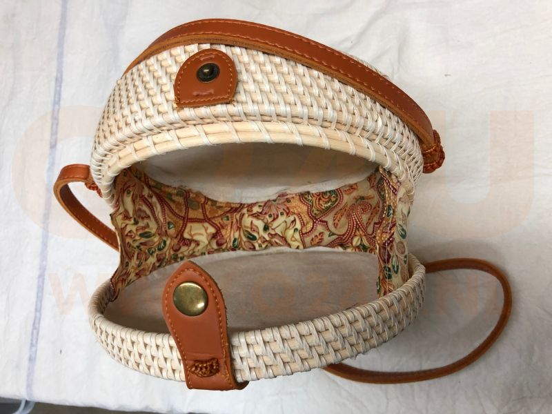 Rotan damestas wit - wit, 20 cm rond, met schouderband