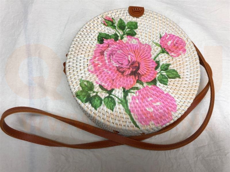 Rotan damestas wit - bloemen, 20 cm rond, met schouderband