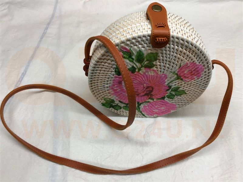 Rotan damestas wit - bloemen, 20 cm rond, met schouderband