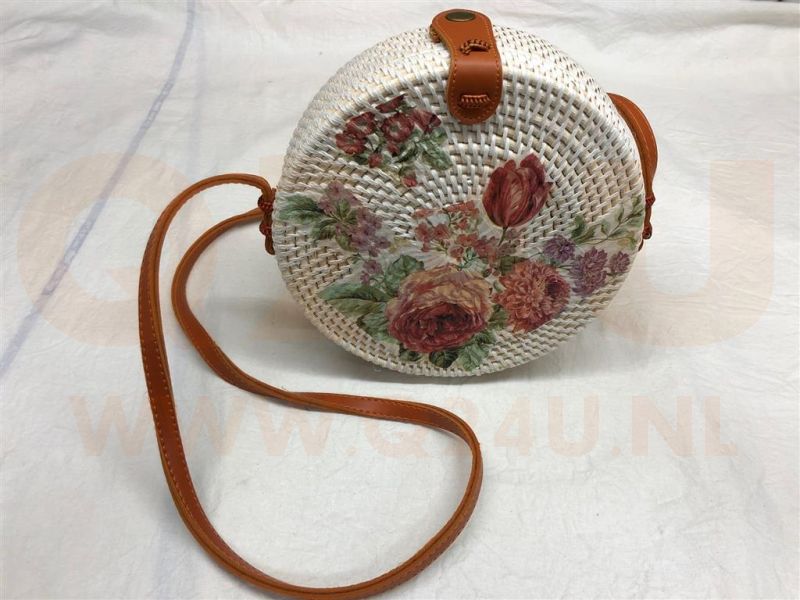 Rotan damestas wit - bloemen, 20 cm rond, met schouderband