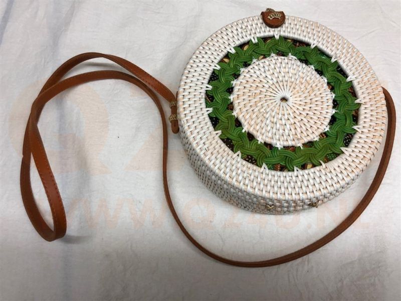 Rotan damestas wit - groen, 20 cm rond, met schouderband