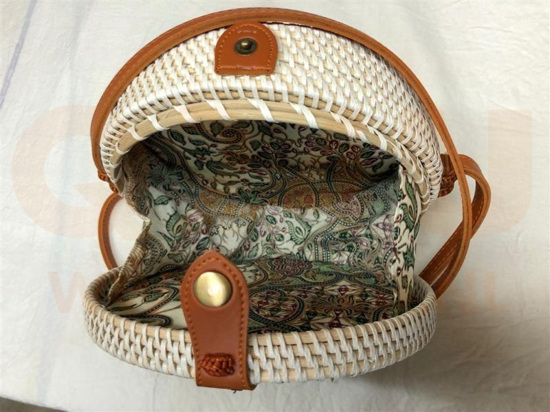 Rotan damestas wit - met houten inleg, 20 cm rond, met schouderband