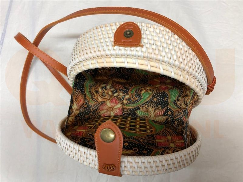 Rotan damestas wit - met vlinder, 20 cm rond, met schouderband