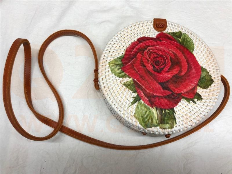 Rotan damestas wit - met roos, 20 cm rond, met schouderband
